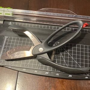 Pampered chef salad scissors